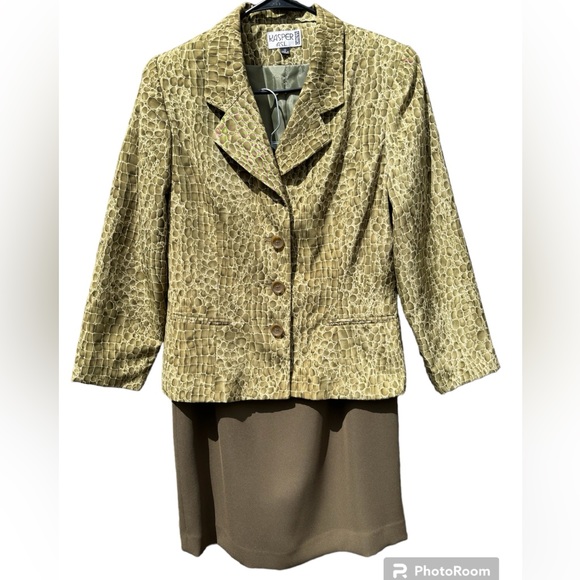 KASPER Women’s Two Piece Suit Jacket and Skirt Snake Skin Pattern Green Size 12 - Picture 1 of 15